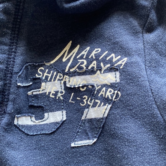 Boys- OLD NAVY- NWOT Sweatshirt with Hoodie- Size 6 - Picture 3 of 5